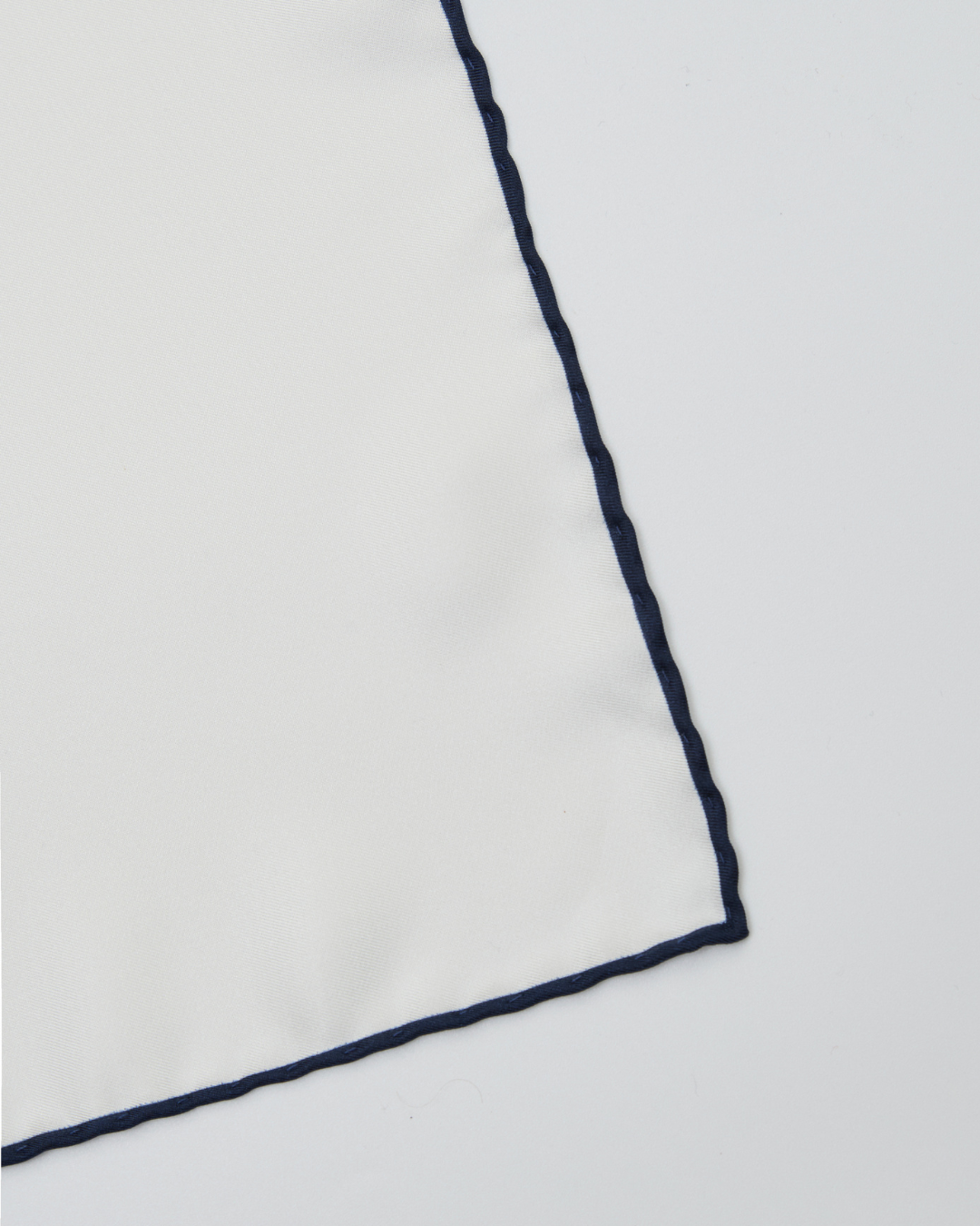 【樣衣特賣】義大利 Paolo Albizzati  真絲手捲滾邊袋巾