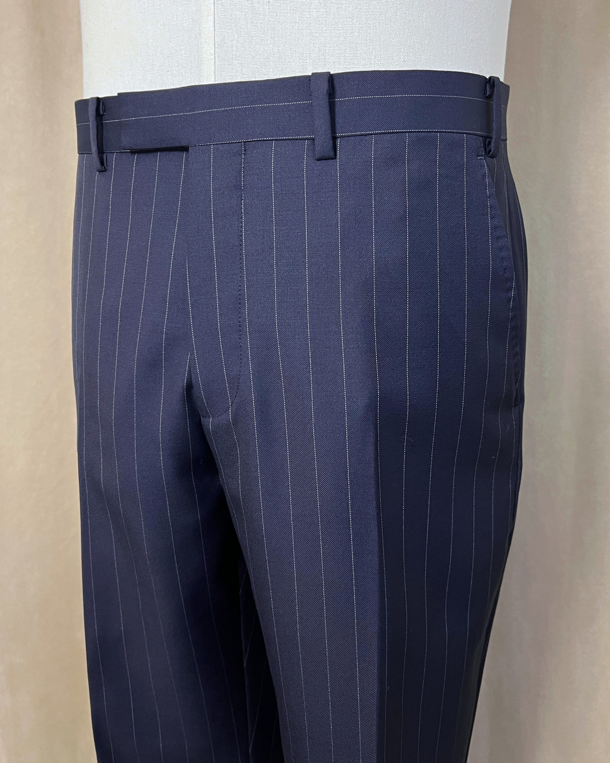 【Sample Sale】義大利 VBC 藍色直條紋 兩件套西裝 46S