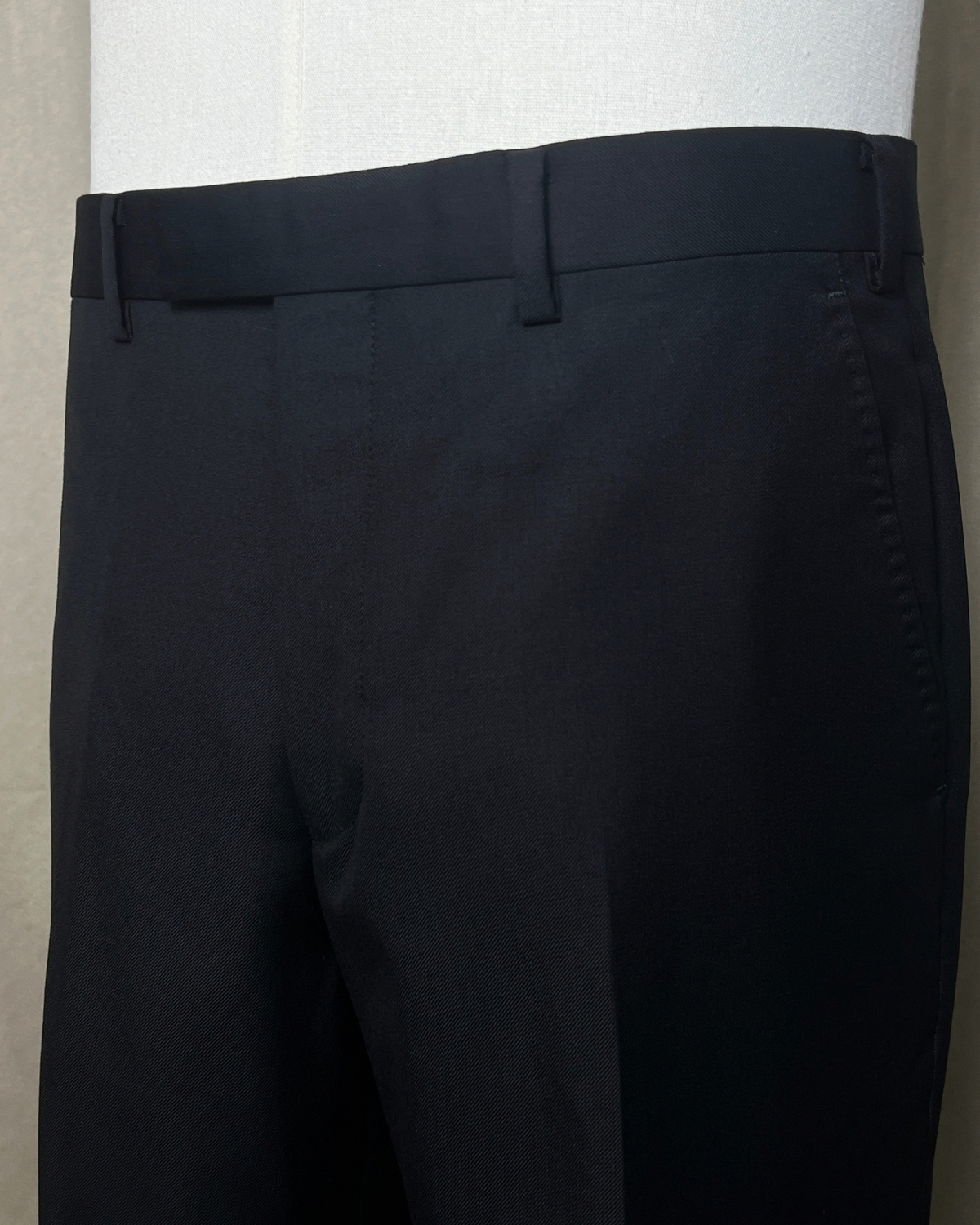 【Sample Sale】義大利 Drago Super120's 純黑色 兩件套西裝 46S